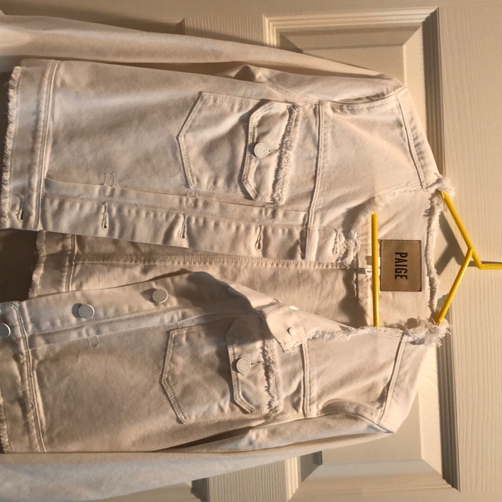 Paige Denim jacket w frayed hems